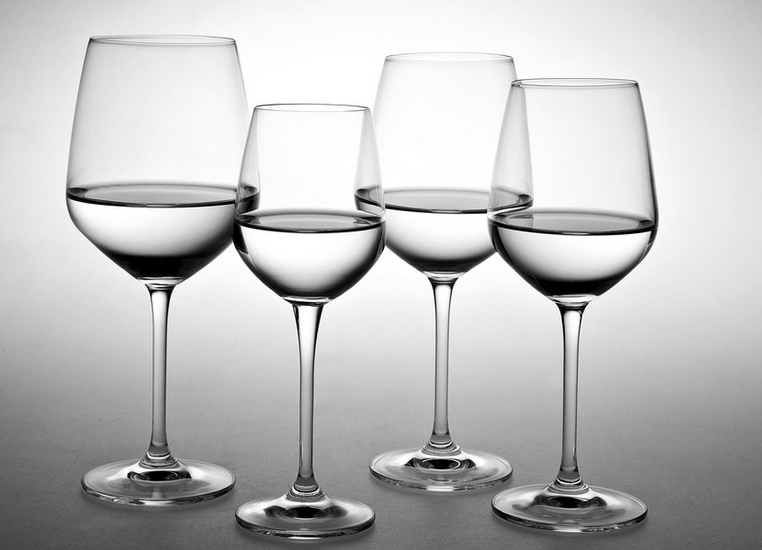 玻璃杯商标注册属于第几类