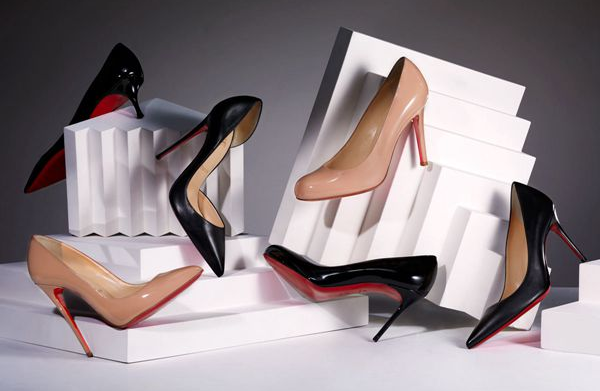 法国奢侈鞋履设计师Christian Louboutin想为其红底鞋申请商标保护 但又失败了