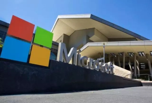 富士康母公司鸿海遭微软起诉 只因未缴专利费